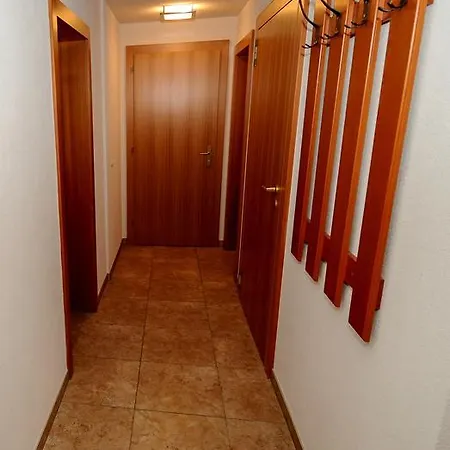 Gundolf Peter Prázdninový dům *